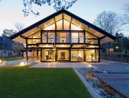 This is maintained by a production limit of 200 homes per year, 40% of which currently head to the uk. Prefab Homes From Germany Home Voyeurs A Peek Into Homes