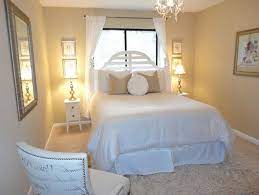 Check Light Bulbs And Thoroughly Clean The Guest Room 45 Ideas For The Ultimate Guest Room Small Guest Bedroom Guest Bedroom Decor Small Master Bedroom