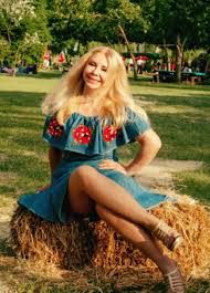 Cu siguranță a fost o surpriză de proporții și o „explozie de sentimente pe scena de la vocea ucrainei. Foto Mama Lui Dan BÄƒlan Sexy In Cabina PiloÅ£ilor Unui Avion A Primit O MulÅ£ime De Complimente