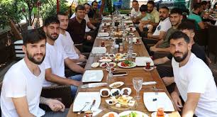 Berrak sağlam, burak can sağlam adında iki çocuğu vardır. Teknik Direktor Ertugrul Saglam Haberleri Trt Spor Turkiye Nin Guncel Spor Haber Kaynagi