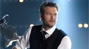 Every year, people magazine chooses the sexiest man alive to grace their cover. Blake Shelton Named People S 2017 Sexiest Man Alive
