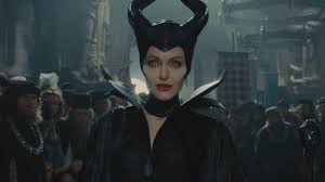 L'actrice a fait jouer trois de ses enfants avec brad pitt dans le. The Replica Of The Costume Of Maleficent Angelina Jolie In The Movie Evil Spotern