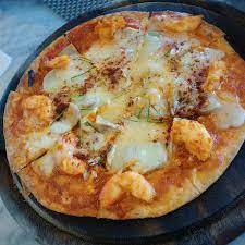 How big is a 6 inch pizza. Thin Crust Pizza Size Is Like A 6 Inch Personal Pan Picture Of Audrey Cafe Des Fleurs Bangkok Tripadvisor