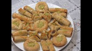 بقلاوه بكل اشكالها روعة و لذيذة بقلاوا بطريقة سهلة حلويات رمضانية Youtube Lebanese Desserts Food Shrimp