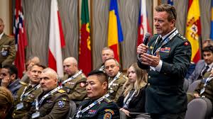 🌎 From shifting transatlantic dynamics to #Warfighting transformation,  Senior Course 148's Field Study across Italy 🇮🇹, Canada 🇨🇦 and the  United States 🇺🇸 explored key strategic trends shaping the Alliance. In an