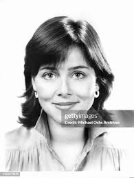 13 Meredith Vieira Cbs News Photos & High Res Pictures