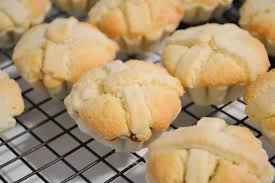 Give Me A Drum Roll Please Here It Comes The One And Only Leipiger Lerche Leipzig Lark Recipes Is Finally Here I Have A Xmas Desserts Cupcake Recipes Food