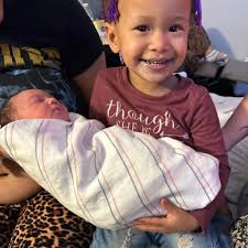 DEADBEAT DAD: Evan Musikantow — whose father is one of the biggest owners  of Applebee's restaurant franchises in the country — owes $758,350 in child  support to his two kids, records show.