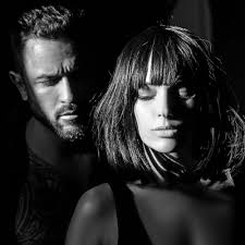 Amazon.com: Maison d'Orient OUD HINDI para mujeres y hombres, un oudh árabe  de voz suave, con acordes dulces, picantes, de nuez, herbáceos y amaderados  de 3.4 onzas : Belleza y Cuidado Personal