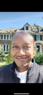 Sabrina Carpenter with black hair