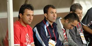 Sivasspor'a karşı oynamak. eskişehirspor teknik direktörü bülent uygun süper toto süper lig'in 22. Bulent Uygun Tarihe Gecti