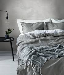Bettwasche Aus Washed Leinen Grau Home All H M De Bettwasche Leinen Bettdecke Graue Bettwasche