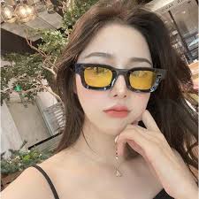 Kacamata Hitam UV400 Bingkai Kecil Persegi Gaya Vintage Untu