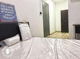 It is a peaceful location and very near to the leisure and shopping mall such as the curve, tesco and ikea. Single Room For Rent At Emporis Kota Damansara Roomz Asia