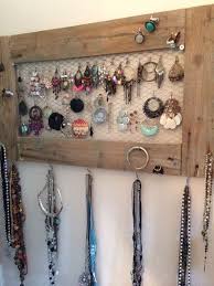 Epingle Par Ksaber Beya Sur Organization Porte Bijoux Porte Bijoux Palette Rangement Bijoux