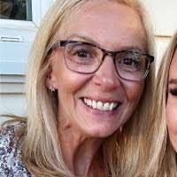 Julie Bouma's Instagram, Twitter & Facebook