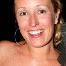 Shannon Stirling's Instagram, Twitter & Facebook