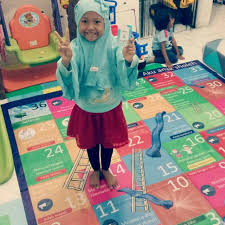 Karpet meteran dan karpet roll dengan design dan motif yang menarik dan update serta hjkarpet.com menerima custom design dan terbaik dibidangnya. Ular Tangga Perosotan Tangga Alas Main Karpet Main Ular Tangga Karpet Anak Sholih Shopee Indonesia