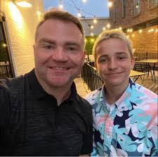 Shana Flowers's Instagram, Twitter & Facebook