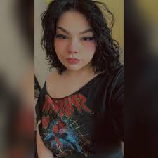 PEACH picking alert! We have a ton of peaches ripe RIGHT NOWWWW. Come pick  your own. The season will be gone in a flash. Ask at the farm stand which  rows are