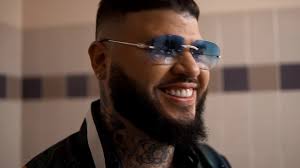 See pictures of the hottest hairstyles, haircuts and colors of 2021. Farruko Latin American Music Awards Halloween Horror Nights Youtube