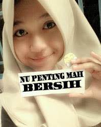 2 contoh karangan bahasa sunda tentang kebersihan lingkungan. Contoh Percakapan Bahasa Sunda Tentang Kebersihan Lingkungan Sekolah Basa Sunda