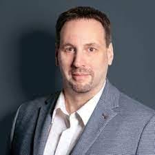 Earl Pratcher's Instagram, Twitter & Facebook