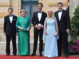 Bayreuther Festspiele Angela Merkel Bleibt Ihrem Stil Treu Trend Magazin Angela Merkel Merkel Good Woman