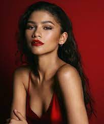 No way home costars were seen sharing a steamy smooch inside a car thursday in photos obtained by page six. Zendaya On Twitter Lancome L Absolu Rouge Campaign Outtake