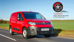 Цена на версию берлинго мультиспейс 2018 г.в. Citroen Berlingo Van Wins 2020 What Van Award