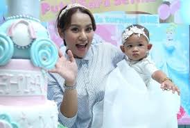 Elly mazlein sindir bekas suami di laman sosial instagram. Padu Elly Mazlein Perli Bekas Suami Soal Nafkah Mynewshub