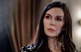 Okay, I'm not feeling Anna. She is only thinking about valentine Charlotte  and her own personal gain.