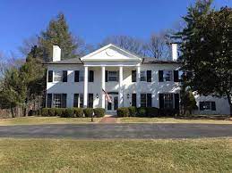 3311 Mt Rainier Hills And Dales Louisville Kentucky Derby Home Rental Renting A House Colonial Style Homes Home