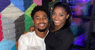 Simone biles is the daughter of shanon. V Wo1anal8i8qm