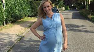 Die schwedische beauty und ihr ehemann marcus weiß (46) bekommen ihr zweites gemeinsames kind. Endlich Isabel Edvardsson Zeigt Ihren Babybauch