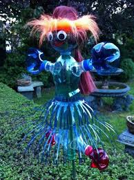 1001 Idees Pour Un Bricolage Avec Des Bouteilles En Plastique Plasticbottleart En 2020 Avec Images Bouteille Plastique Bouteille Plastique Diy Activite Manuelle Recyclage