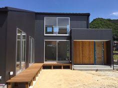 銀黒のガルバリウムを使用した片流れ屋根の家 竹原市 321house ミツイハウス の写真集 広島 注文住宅 工務店 片流れ 屋根 住宅