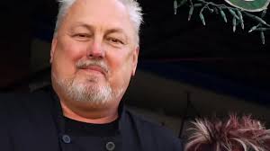 Restaurant Owner Catches Family Member Stealing