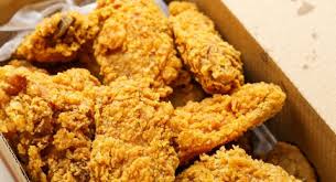 Jogja juga dikenal sebagai kota dengan segudang makanan khas yang rasanya nikmat dan pastinya murah meriah. Resto Cepat Saji Minggir Ayam Krispi Lokal Yunus Fried Chicken Mau Lewat Suara Jogja