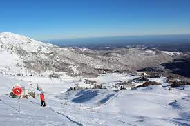 Il essaie de transmettre l'air avec le texte et les graphiques les plus compréhensibles. Stundengenaue Wettervorhersage Fur Das Skigebiet Les Monts D Olmes