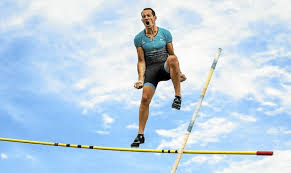 His characteristically 'broken' voice makes for a very distinctive vocal style. Athletisme Athletisme Lavillenie Saute 5 61 M Dans Son Jardin Video Le Telegramme