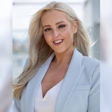 Wade Tisdale's Instagram, Twitter & Facebook