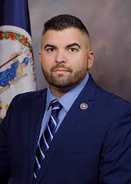 William Hux's Instagram, Twitter & Facebook