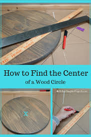 How To Find The Center Of A Wood Round Diy Wood Signs Door Signs Diy Wood Craft Patterns