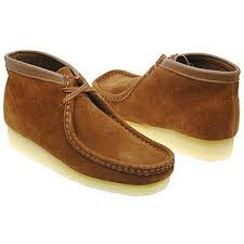 Il Faut Porter Les Bonnes Chaussures A La Maison Il Faut Avoir Des Chaussures Pour La Maison Pour Le Jardin Pou Clarks Shoes Gentleman Shoes Dress Shoes Men