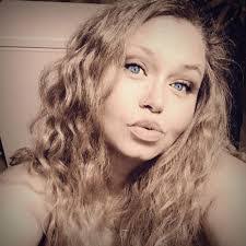 Brooke Covey's Instagram, Twitter & Facebook