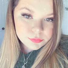 Hairdresser with availability for highlights this week?