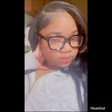 Deena Clark's Instagram, Twitter & Facebook