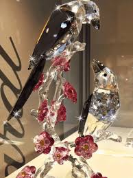 Pin By هيبة ملك On صور متحركه وحروف Swarovski Crystal Figurines Crystal Figurines Tropical Wedding Bouquets