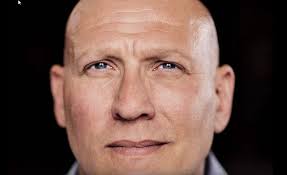 6 Photographers Shot the Same Person and the Results are Astonishing